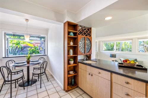 4777 Farmers Rd, Honolulu HI  96816-5444 exterior