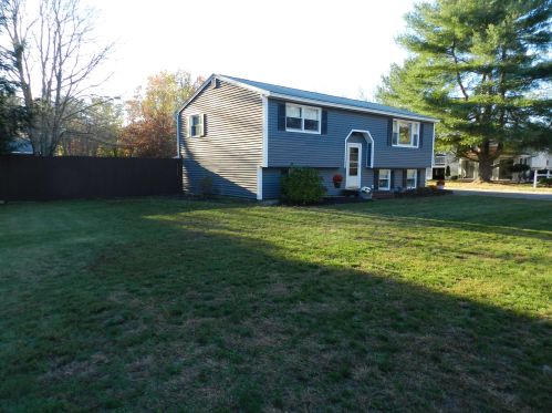 435 Beccaris Dr, Portsmouth, NH 03869-5621
