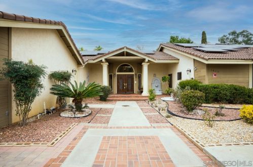 1408 Vista Grande Rd, El Cajon, CA 92019-3676
