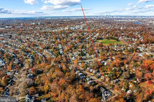 639 Maple Ave, Haddonfield NJ  08033-1129 exterior