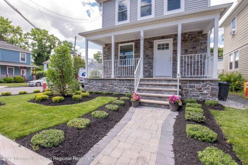 22 High St, Tinton Falls NJ  07724-3451 exterior