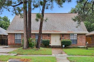 4509 Senac Dr, Metairie, LA 70003-2703