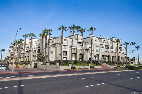 200 Pacific Coast Hwy, Huntington Beach CA  92648-5123 exterior