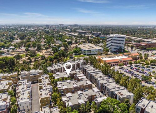 252 Jeanette Ln, Santa Ana CA  92705-6016 exterior