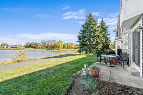 791 Daybreak Ln, Carol Stream IL  60188-3614 exterior