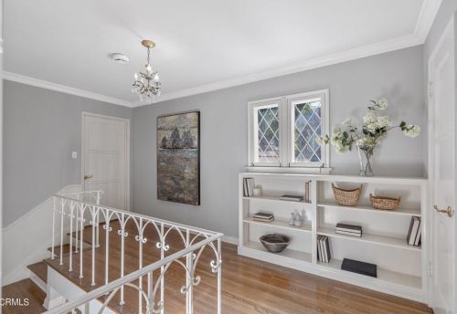 1637 Vly Vw Rd, Glendale CA  91202-1330 exterior