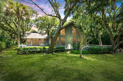 262 Sea Marsh Dr, Johns Island, SC 29455-5660