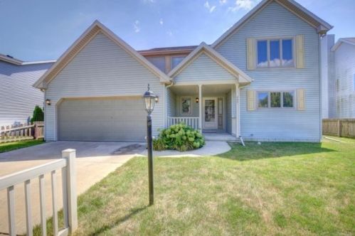 806 Bergamot St, Savoy, IL 61874-7406
