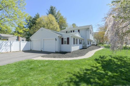 24 Barry Ln, Glastonbury, CT 06033-1119