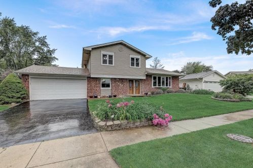 1488 Chaffee Ct, Elk Grove Vlg, IL 60007-3114