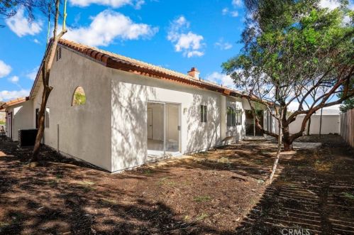 6670 Avenida Michaelinda, Riverside CA  92509-7227 exterior