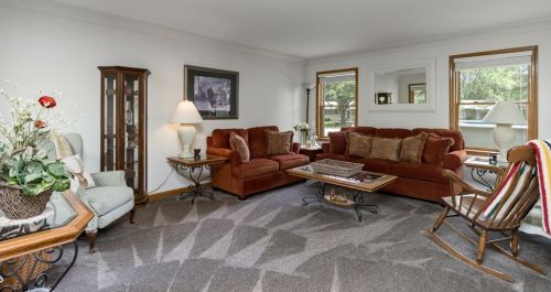 65 Deep River Dr, Hobart, IN 46342-5750