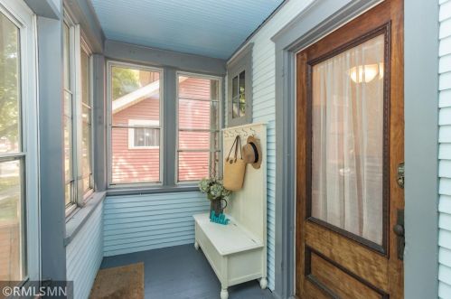 959 James Ave, Saint Paul MN  55102-3329 exterior