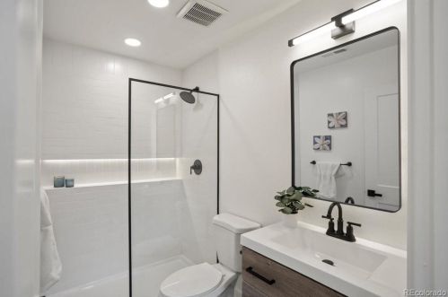 1887 Meade St, Denver CO  80219-4540 exterior