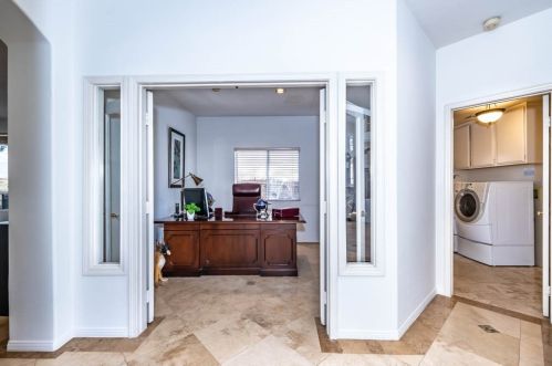7551 Hollow Oak Rd, Anaheim CA  92808-1429 exterior