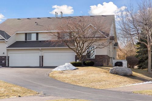 3648 Burgundy Dr, Saint Paul MN  55122-3148 exterior