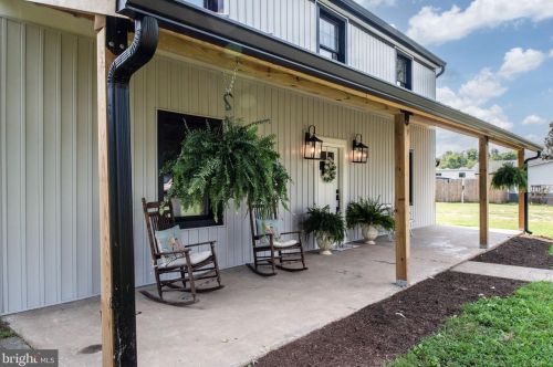 409 Market St, Port Royal, VA 22535