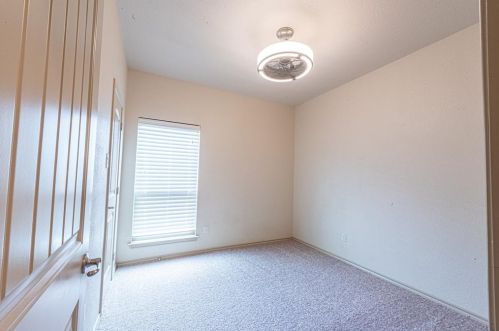 6673 Friendsway Dr, Fort Worth TX  76137-7541 exterior