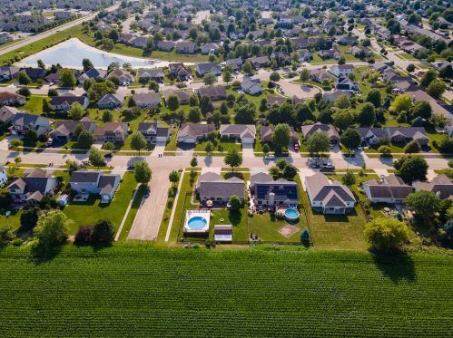 1154 Arneita St, Sycamore IL  60178-1125 exterior