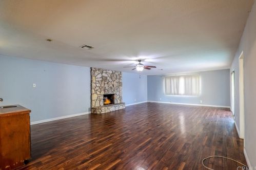 320 Ash St, Anaheim CA  92805-4315 exterior