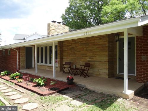 3721 Lacy Blvd, Falls Church, VA 22041-1644