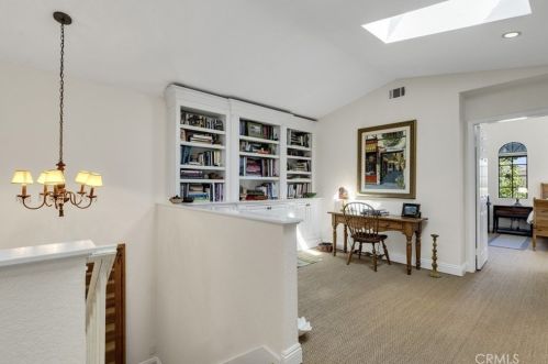 814 Links Vw Dr, Simi Valley CA 93065-6654 exterior