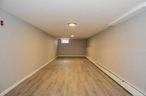 10 Cobblers Ct, Niantic CT  06357-1310 exterior