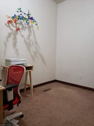 401 Charles Ave, Saint Paul MN  55103-1907 exterior