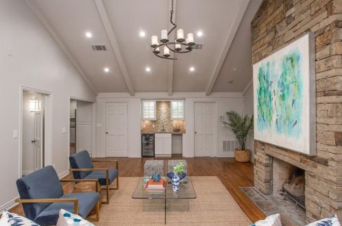2621 Boyd Ave, Fort Worth TX  76109-1024 exterior
