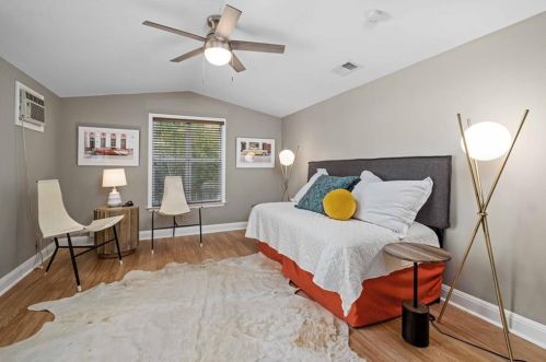 1901 David St, Austin TX  78705-4666 exterior