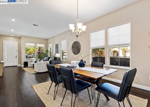 7612 Red Hills Ct, Pleasanton, CA 94568-5406