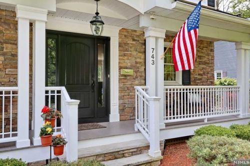 743 Park Ave, Oradell, NJ 07649-2009
