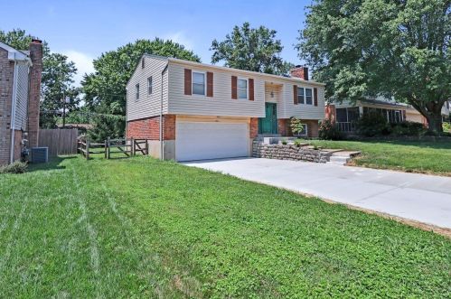 1701 Collinspark Ct, Cincinnati, OH 45230-2278