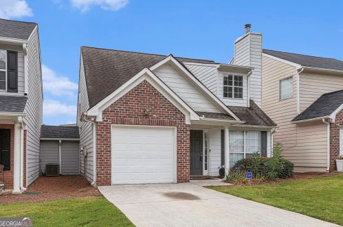 833 Hillandale Ct, Lithonia, GA 30058