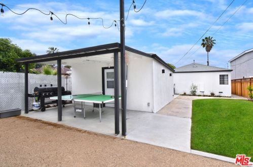 15220 Morrison St, Van Nuys CA  91403-1503 exterior