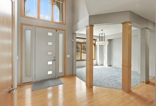 3918 Donegal Way, Saint Paul, MN 55122-1788