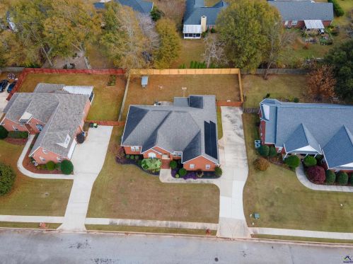 718 Bay Laurel Cir, Warner Robins GA  31088-2953 exterior