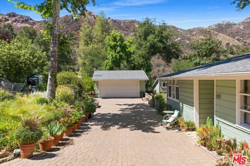 1821 Seminole Dr, Calabasas, CA 91301-2948