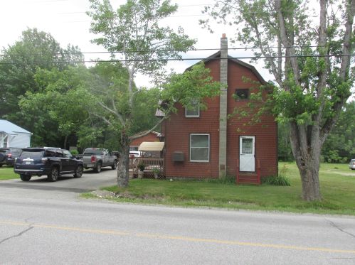89 County Rd, Milford, ME 04461-3535
