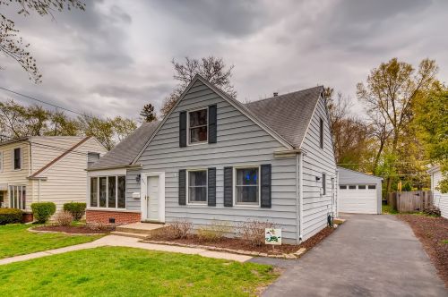 901 Frederick St, Arlington Hts, IL 60004-5737