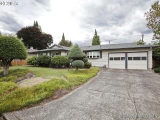 4264 Fieldcrest St, Portland, OR 97222-5025