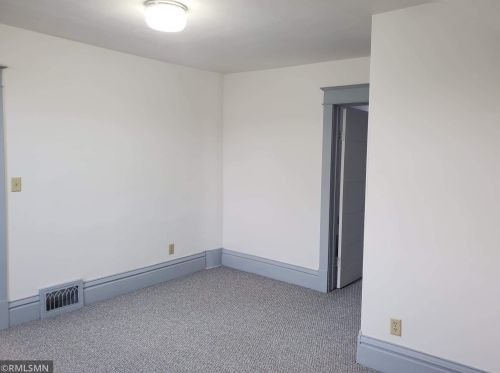 1118 Cook Ave, Saint Paul MN  55106-3324 exterior