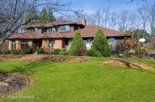 9916 Lakewood Rd, Bull Valley, IL 60014-6626