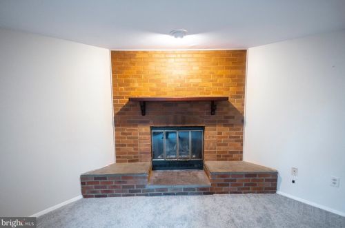 7481 Hickory Log Cir, Columbia MD  21045-5003 exterior