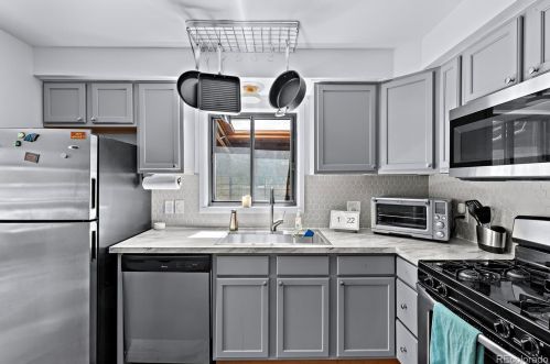 7021 Zuni St, Denver CO  80221-7402 exterior