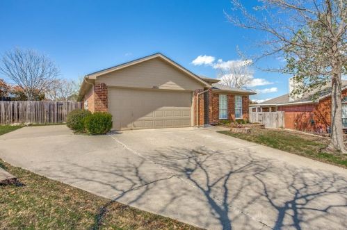 10920 Deauville Cir, Fort Worth, TX 76108-4544