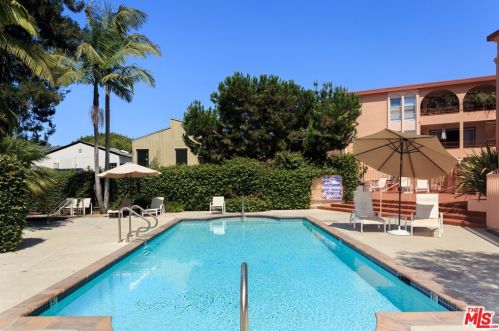 2035 4th St, Santa Monica CA  90405-1143 exterior