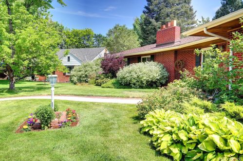 2 Ivanhoe St, Denver, CO 80220-5838