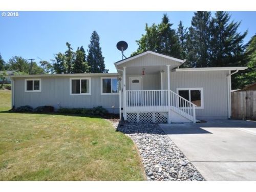 112 Fox St, Rainier, OR 97048-2834