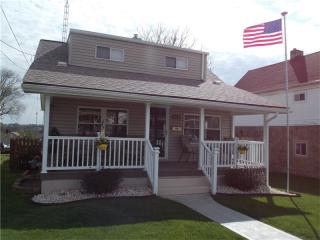 965 Arch St, Washington, PA 15301-1914